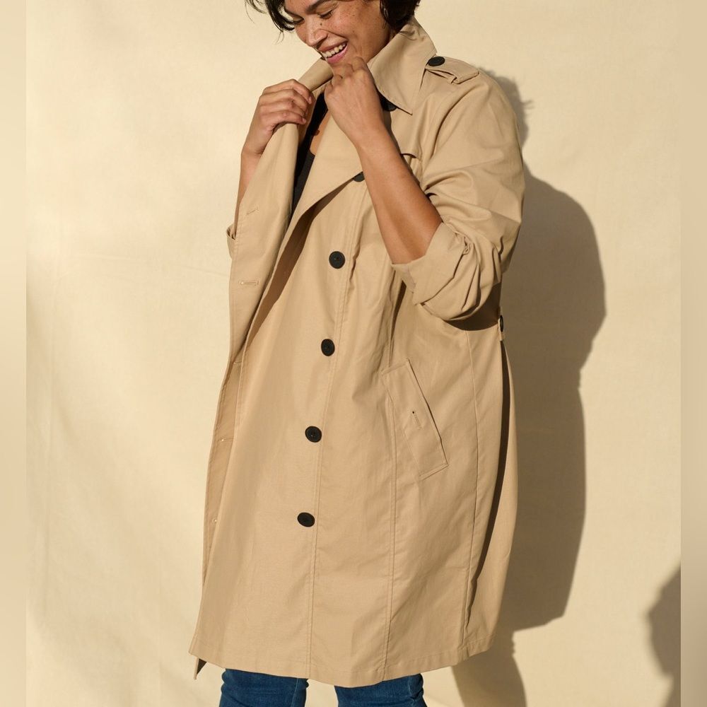 C&C California Classic Tan Double Breasted Belted Trench Coat Stud Collar sz L